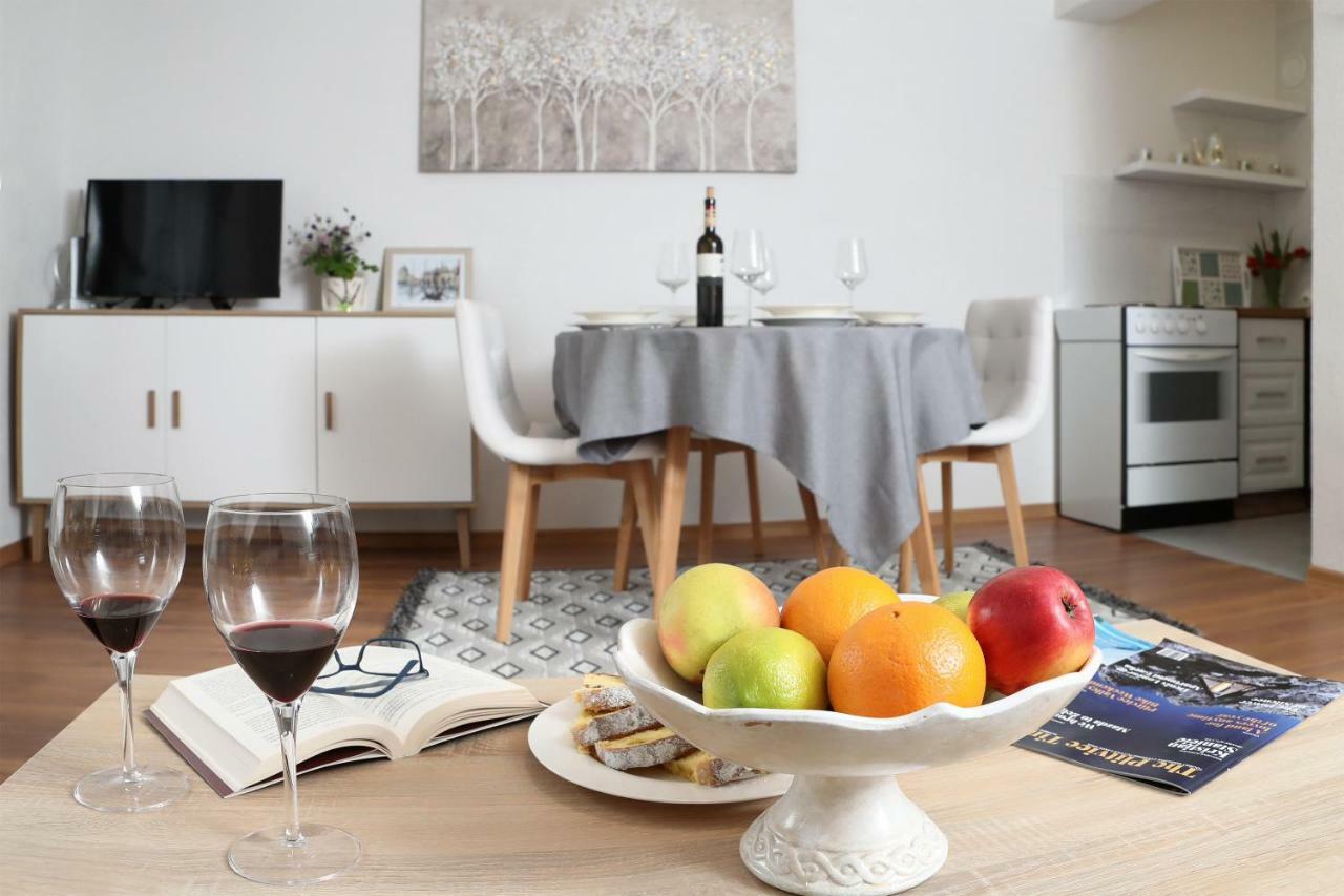 Apartman Sofia Оточац Екстер'єр фото