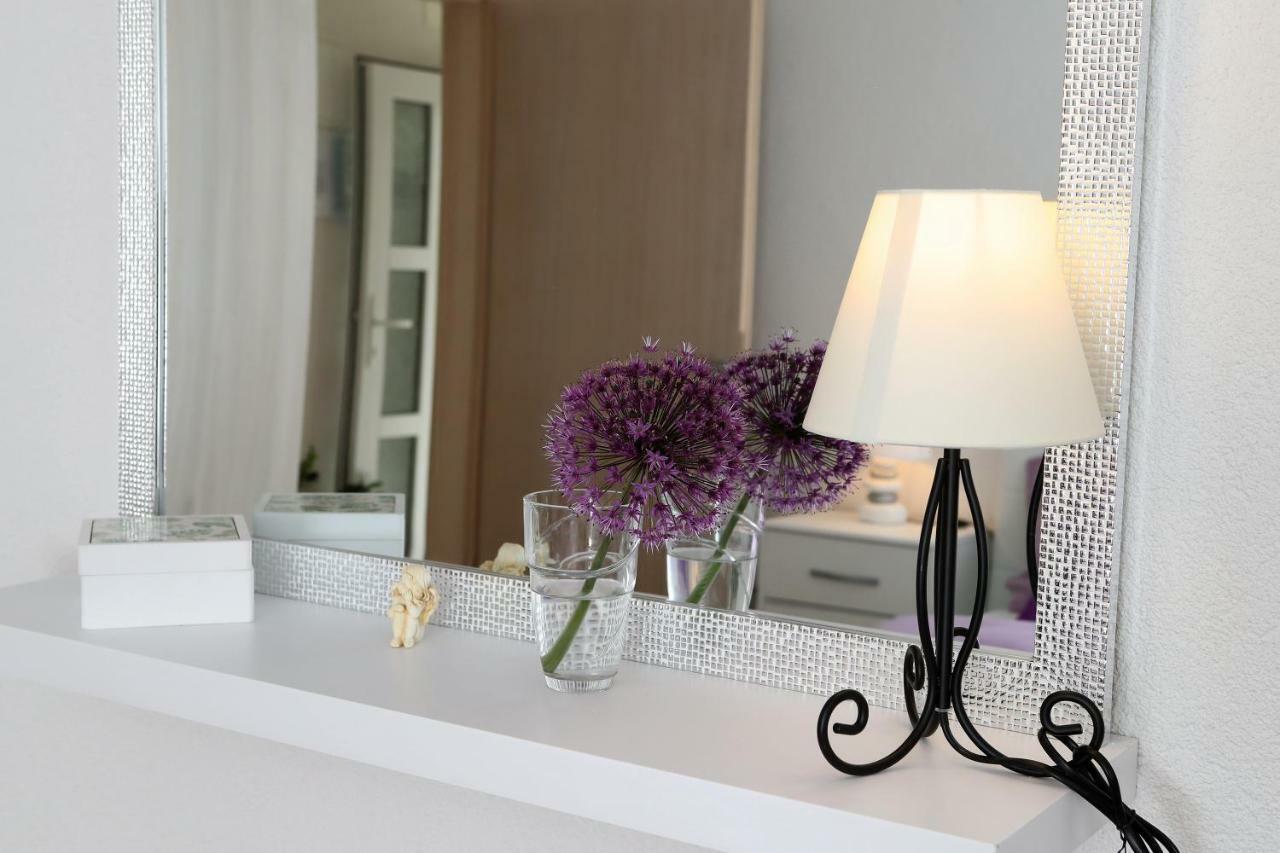 Apartman Sofia Оточац Екстер'єр фото
